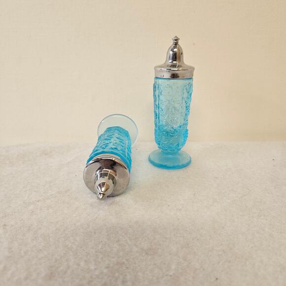 VTG Westmoreland Ice Blue Grape Salt and Pepper Shakers - Picture 3 of 8